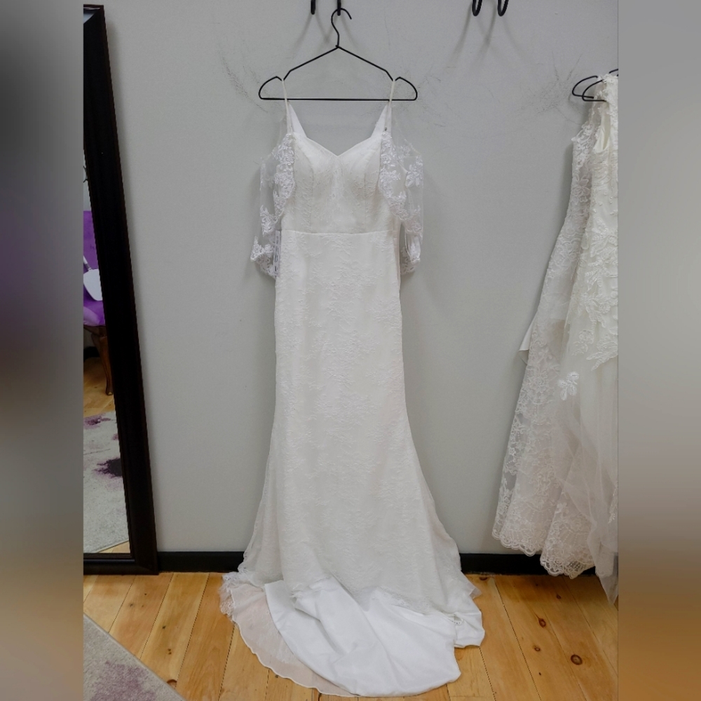 NWT Azazie Wedding Dress
